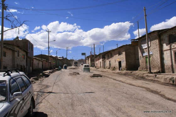 peruanische Dorfstrasse