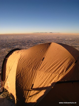 Stoffbehausung auf dem Salar